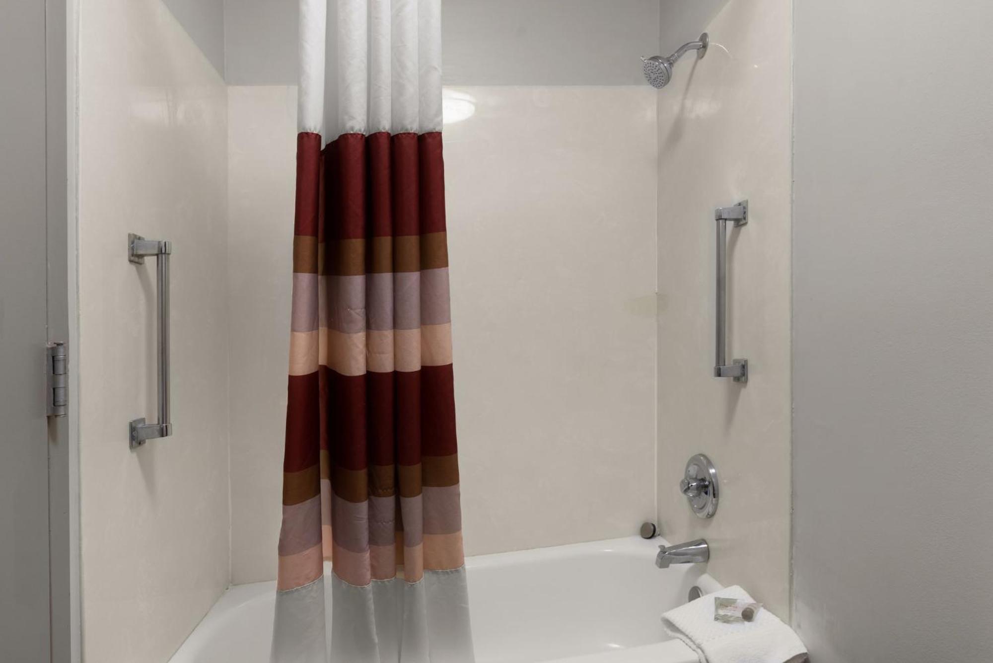פולר Red Roof Inn & Suites Savannah Airport מראה חיצוני תמונה