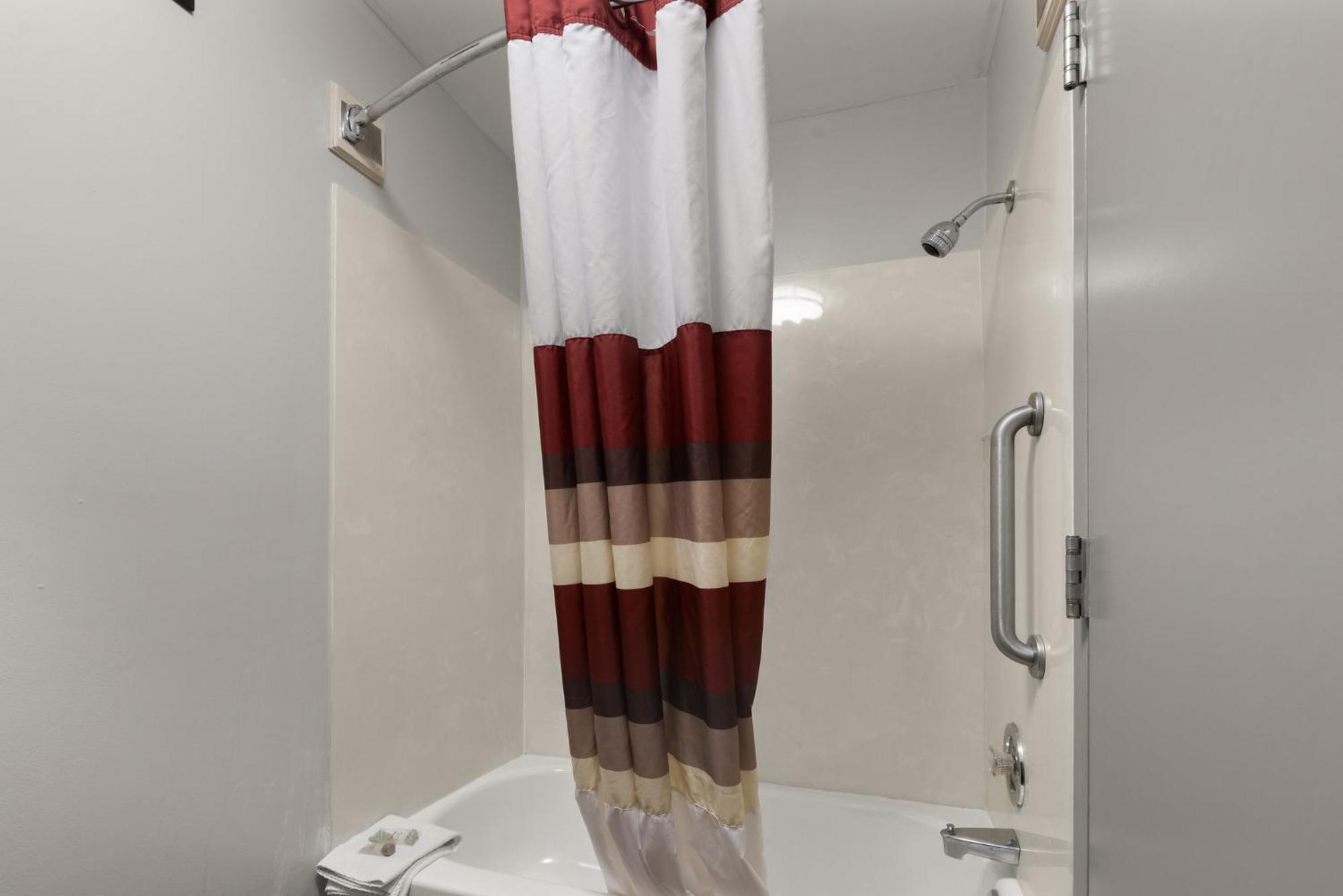 פולר Red Roof Inn & Suites Savannah Airport מראה חיצוני תמונה