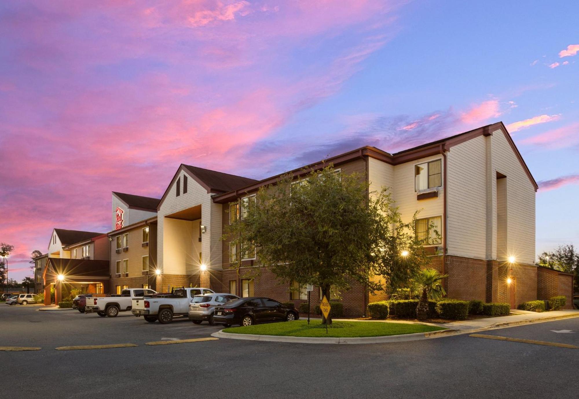 פולר Red Roof Inn & Suites Savannah Airport מראה חיצוני תמונה
