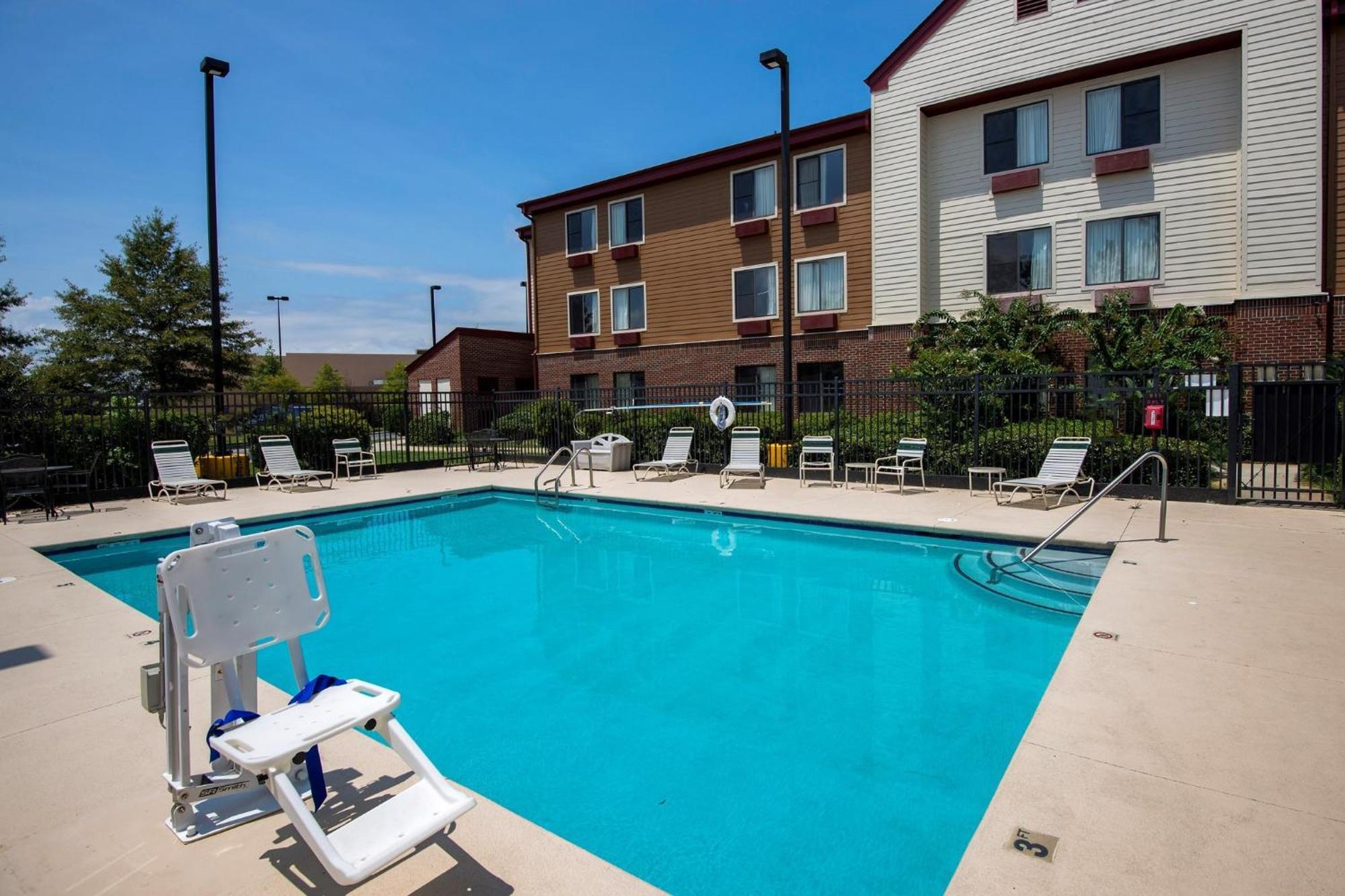פולר Red Roof Inn & Suites Savannah Airport מראה חיצוני תמונה