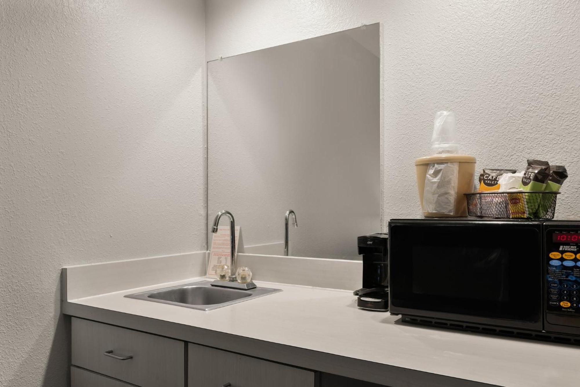 פולר Red Roof Inn & Suites Savannah Airport מראה חיצוני תמונה
