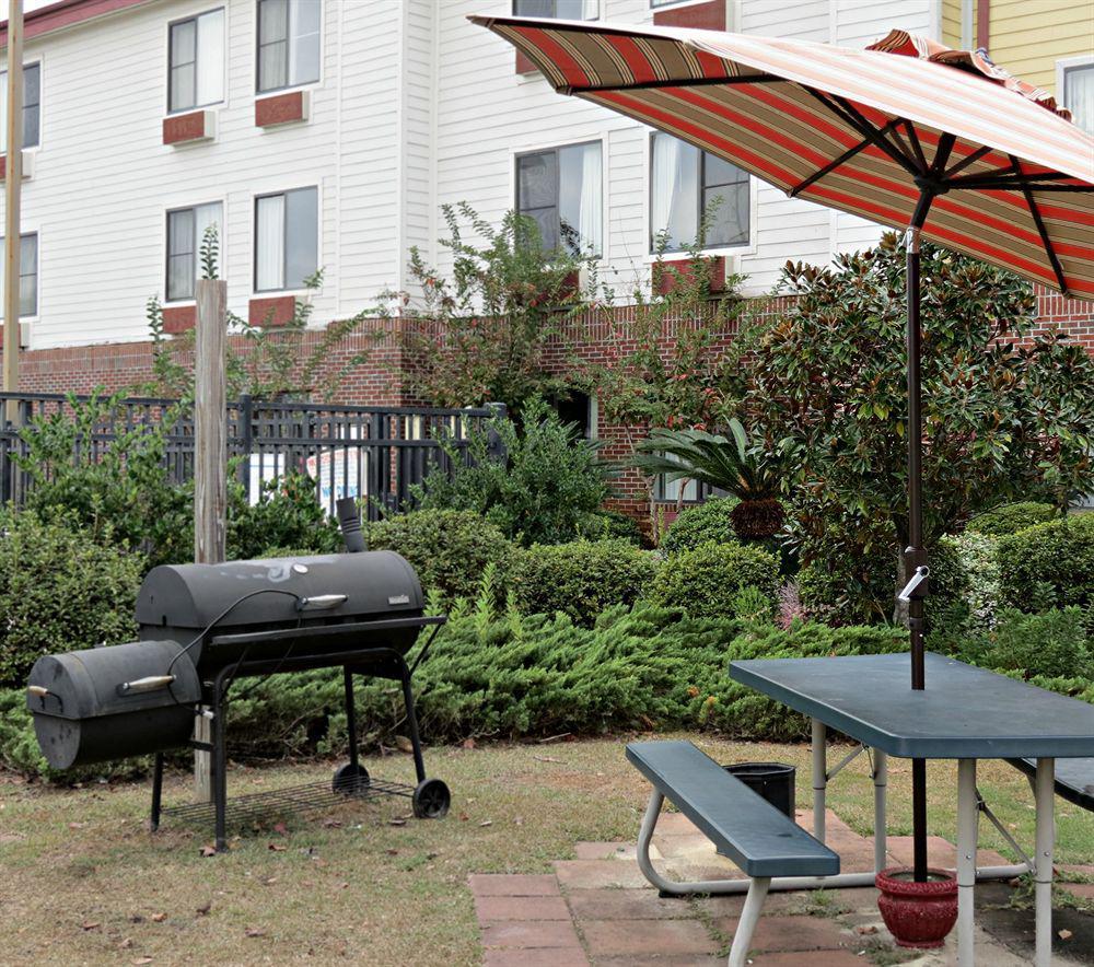 פולר Red Roof Inn & Suites Savannah Airport מראה חיצוני תמונה